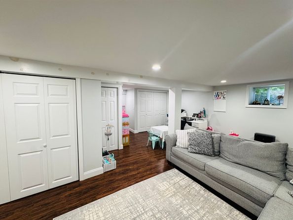 27 Fitchburg St, Marlborough MA 01752