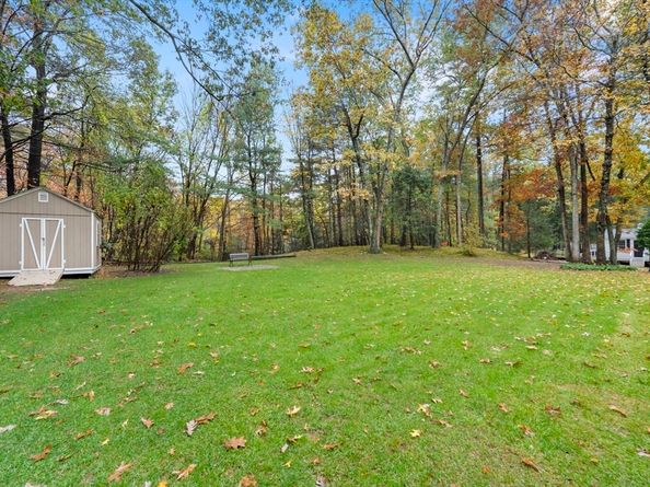 50 Beach Avenue, Sturbridge MA 01566