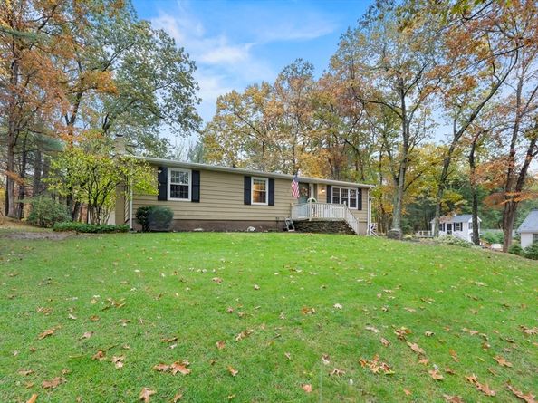 50 Beach Avenue, Sturbridge MA 01566