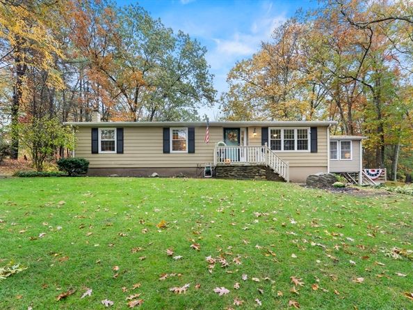 50 Beach Avenue, Sturbridge MA 01566