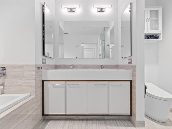 1 Dalton St 2703, Boston MA 02116