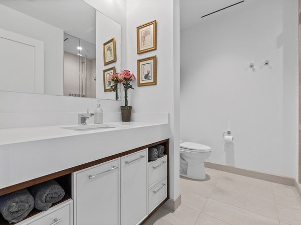 1 Dalton St 2703, Boston MA 02116