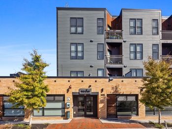 305 Webster Ave