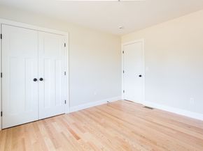 8 Foster Rd, West Brookfield MA 01585