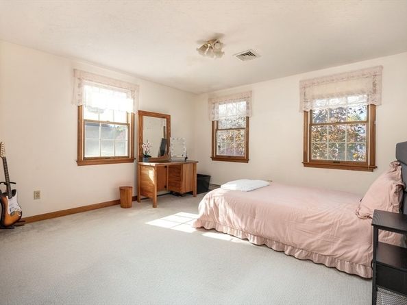 43 Flint Locke Dr, Weymouth MA 02189