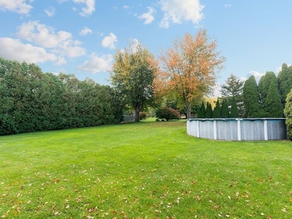 43 Flint Locke Dr, Weymouth MA 02189