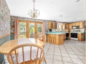 43 Flint Locke Dr, Weymouth MA 02189