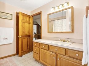 43 Flint Locke Dr, Weymouth MA 02189
