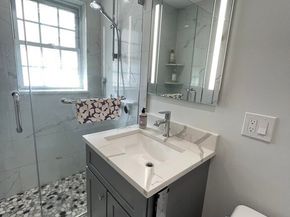 11 Hammond Pond Pkwy 3, Newton MA 02467
