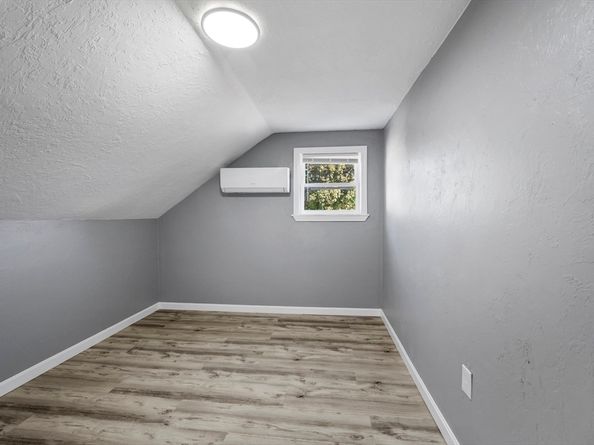 55 Mendon St, Worcester MA 01604
