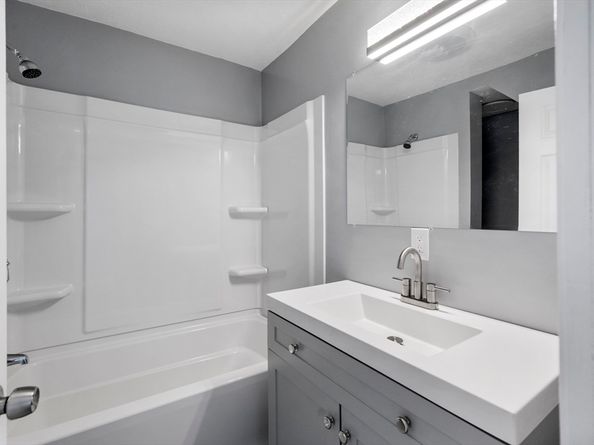 55 Mendon St, Worcester MA 01604