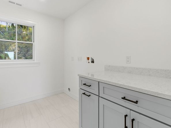 161 Bridge Street, Hamilton MA 01982