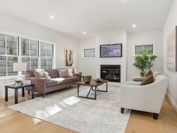 161 Bridge Street, Hamilton MA 01982