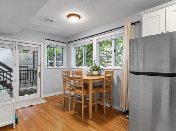 843 E 2nd St 2, Boston MA 02127