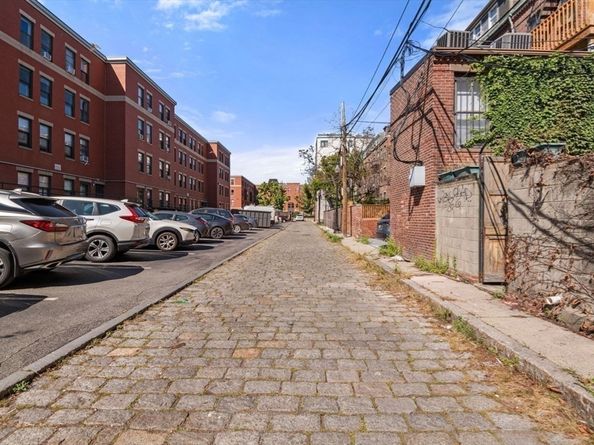681 Massachusetts Ave 1, Boston MA 02116