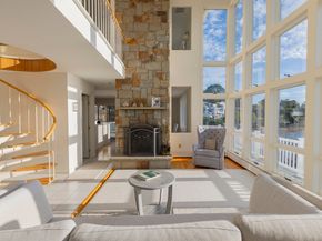 89 Naugus Ave, Marblehead MA 01945