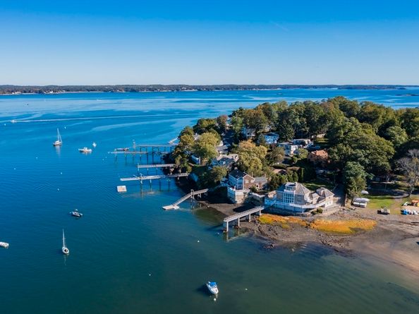 89 Naugus Ave, Marblehead MA 01945