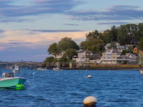89 Naugus Ave, Marblehead MA 01945