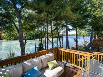 14 Iris Ct