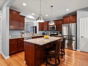 14 Iris Ct 14, Canton MA 02021