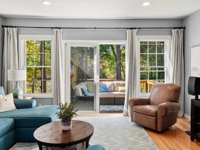 14 Iris Ct 14, Canton MA 02021