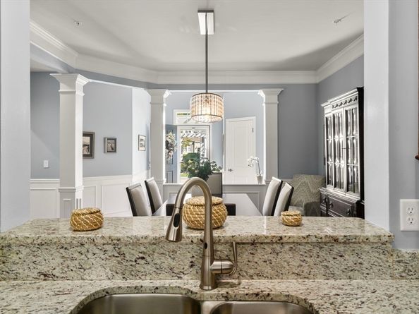 14 Iris Ct 14, Canton MA 02021