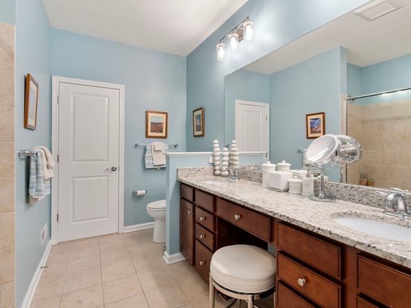 14 Iris Ct 14, Canton MA 02021