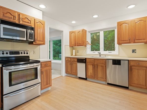 7 Preacher Road 7, Milton MA 02186