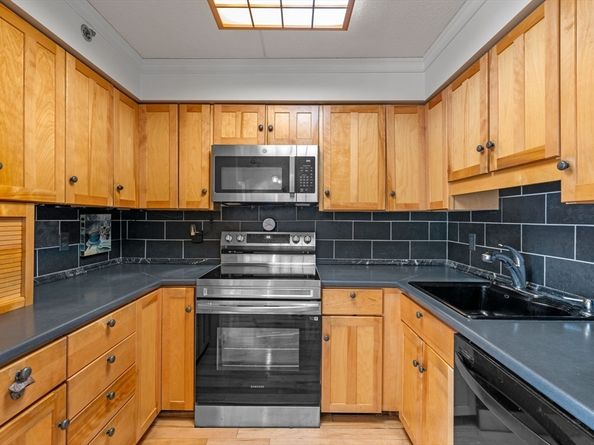 60 Rantoul 711, Beverly MA 01915