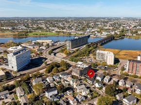 68 Atlantic St, Quincy MA 02171
