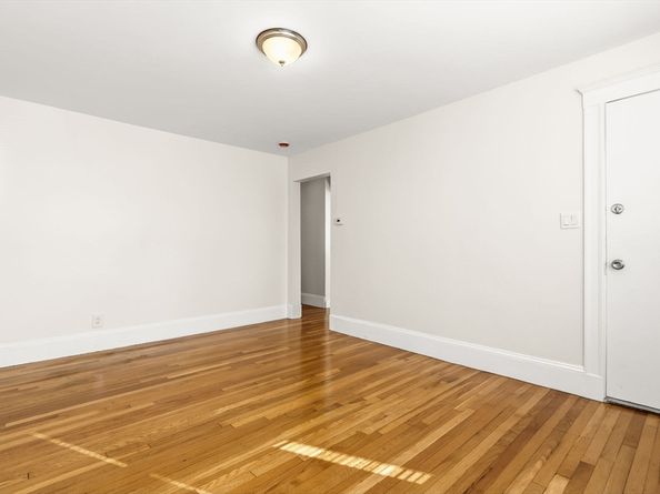 68 Atlantic St, Quincy MA 02171