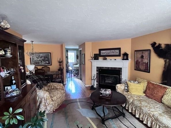 145 South 5 145, Walpole MA 02081