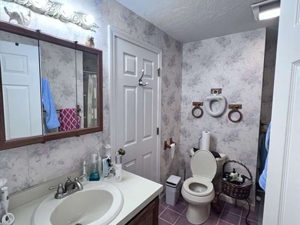 145 South 5 145, Walpole MA 02081