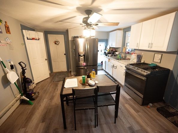 39 Laurel St, Leominster MA 01453
