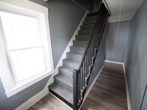 39 Laurel St, Leominster MA 01453