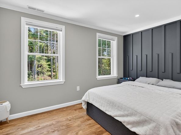 63 Outlook, Billerica MA 01862