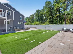 63 Outlook, Billerica MA 01862