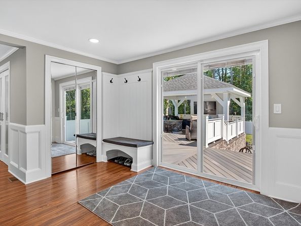 63 Outlook, Billerica MA 01862