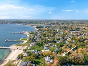 11 Captains Ln, Mattapoisett MA 02739