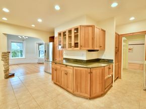 141 Beacon St, Boston MA 02136
