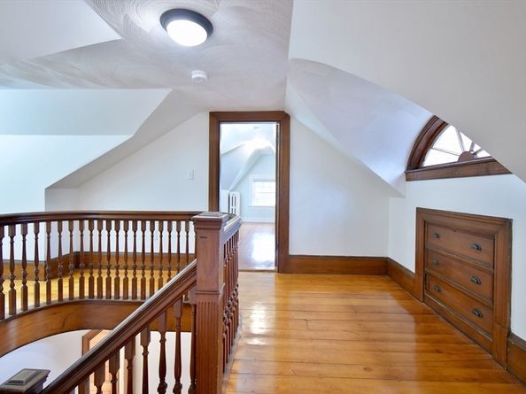 141 Beacon St, Boston MA 02136