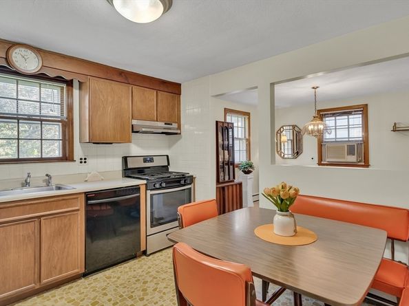 42 Grapevine Avenue, Lexington MA 02421