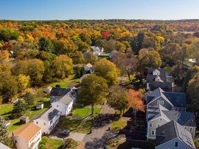 42 Grapevine Avenue, Lexington MA 02421