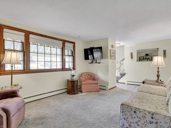 42 Grapevine Avenue, Lexington MA 02421