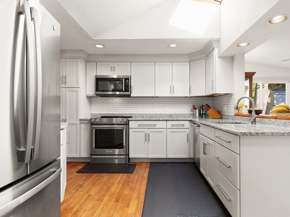 109 Riverview Rd, Gloucester MA 01930