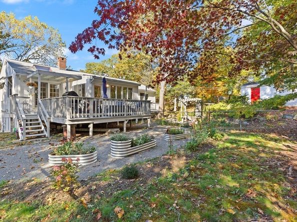 109 Riverview Rd, Gloucester MA 01930