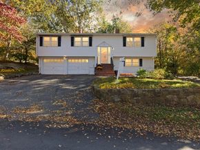 109 Riverview Rd, Gloucester MA 01930