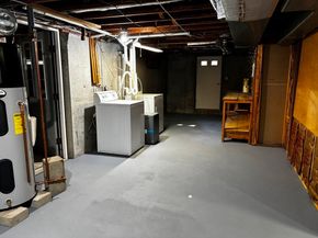 34 Montclair Ave, Pembroke MA 02359