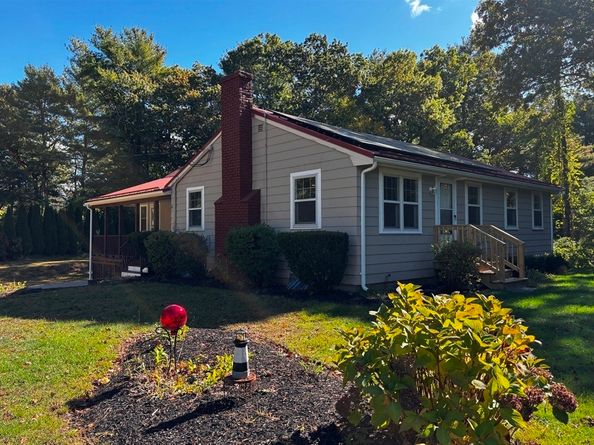 34 Montclair Ave, Pembroke MA 02359