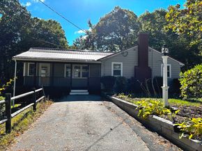 34 Montclair Ave, Pembroke MA 02359